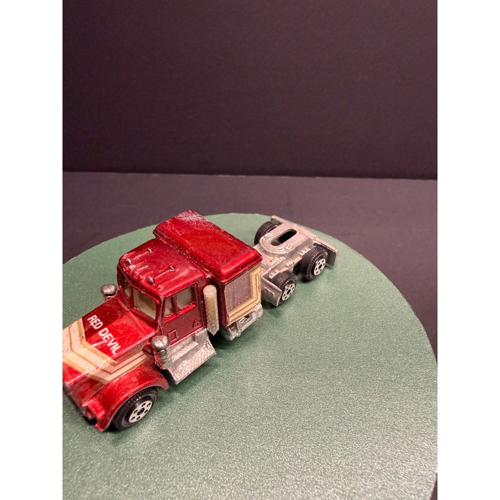 Vintage Yatming Kenworth Red Devil Semi Truck Cab Diecast Hong Kong Metallic Red - Picture 2 of 5